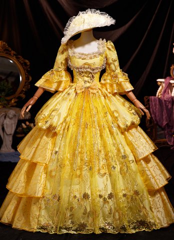Elegant Retro Renaissance Gold Masked Prom Ball Dress Lace Appliques Half Sleeve Long Formal Dress