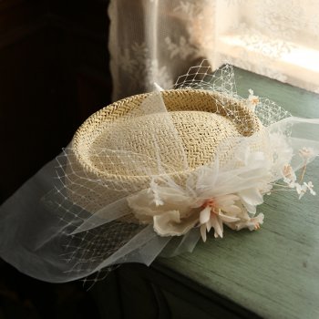 ヴィンテージストロー魅惑的な帽子ヘアクリップエレガントな女性の花花嫁結婚式のベールヘッドピース教会パーティー帽子