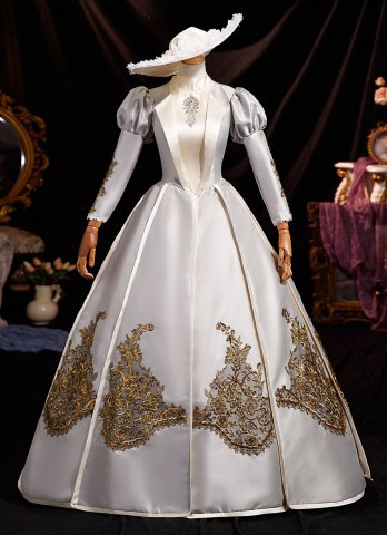 Elegant Retro Gray Prom Ball Gown Medieval Dress Appliques Beading Stand Neck Long Sleeve Formal Dress