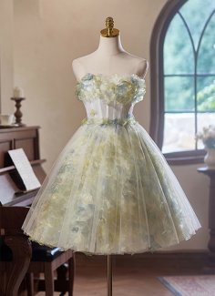 Green Applique Tulle Off-the-Shoulder Short Graduation Formal Dress