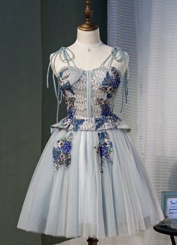 ヴィンテージグレーストラップレスショートイブニングウエディングドレスボールガウンブルー刺繍膝上フォーマルドレス