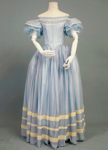 Customized Upscale Antique Clothing Historical Victorian Ball Gown Edwardian Romantic Dresses